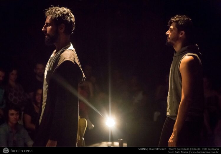 GRUPO QUATROLOSCINCO apresenta “Fauna”, em Uberlândia (MG)