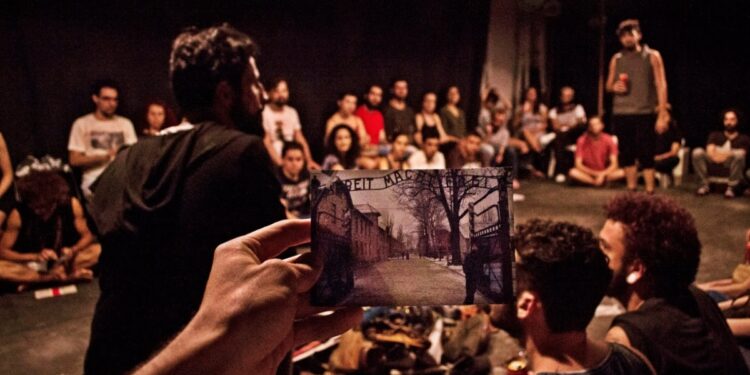 Grupontapé recebe a cia. teatral Quatroloscinco em Uberlândia-MG