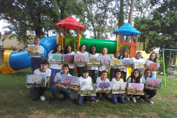 Teatro Municipal recebe a Exposição Reg Art II – Ipês: Entre Cores e Poesias