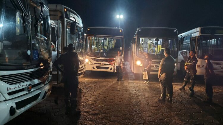 Prefeitura de Araxá realiza vistoria nos ônibus do transporte coletivo e garante mais segurança aos usuários do serviço