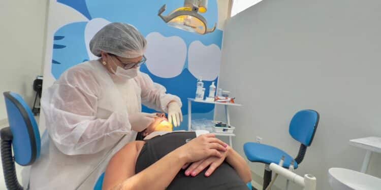 Rede Municipal de Saúde de Araxá oferece atendimento odontológico completo e especializado