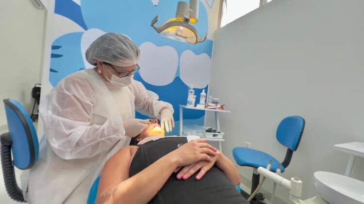 Rede Municipal de Saúde de Araxá oferece atendimento odontológico completo e especializado