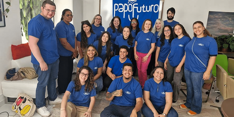 Empregados da Ford realizam ações sociais no Mês Global do Voluntariado