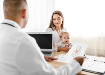 Puericultura: por que o acompanhamento médico é fundamental para o crescimento saudável das crianças?