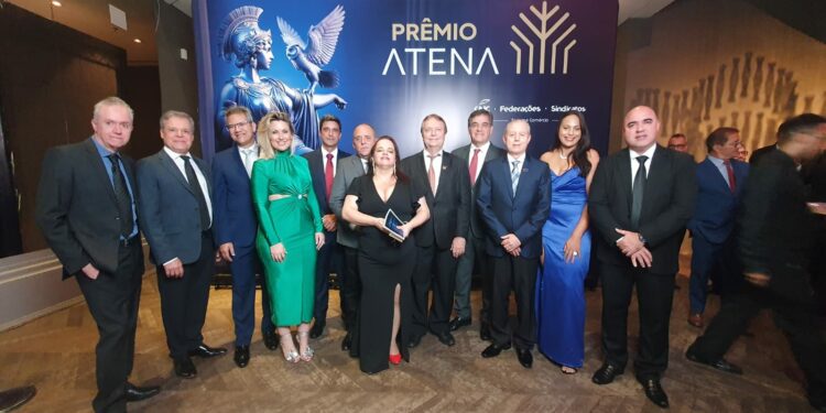 A reconstrução da Fecomércio MG