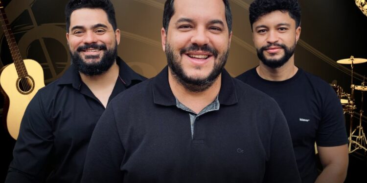 Trio em R.E.H se apresenta no Clube Araxá com sucessos de compositores brasileiros ainda vivos