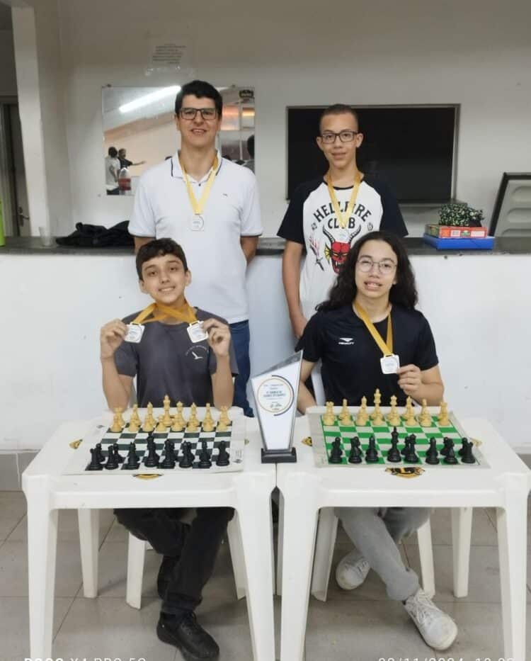 Equipe Araxá de Xadrez é vice-campeã do 2º Torneio por equipes