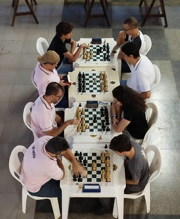 Equipe Araxá de Xadrez é vice-campeã do 2º Torneio por equipes