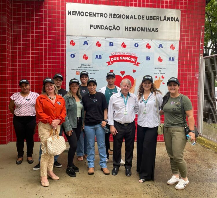 Sicoob Creditril reúne cooperados e voluntários para doarem sangue em Uberlândia-MG