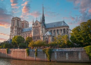 Cinco pontos-chave sobre a reabertura de Notre-Dame em Paris
