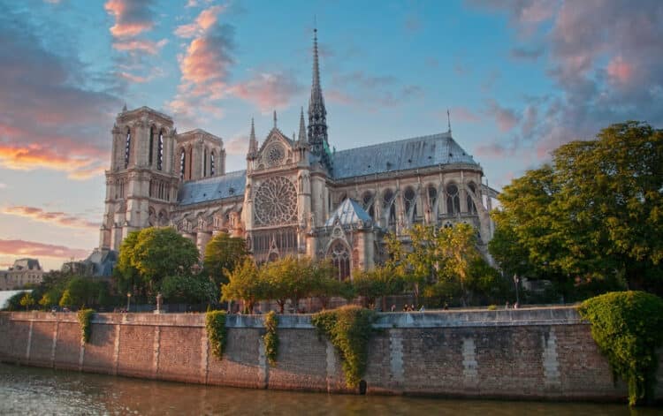 Cinco pontos-chave sobre a reabertura de Notre-Dame em Paris