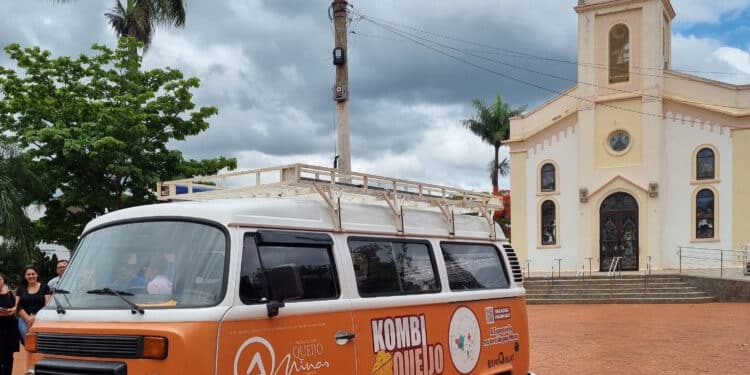 KombiQueijo encerra missão em Belo Horizonte com festa e expectativa pelo título da Unesco