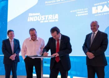 EMPREGO  Governo, CNI e Senai assinam acordo para oferecer 200 mil vagas em cursos gratuitos de qualificação profissional