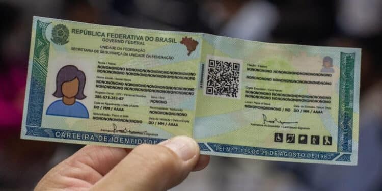 Nova Carteira de Identidade (CIN) já está nas mãos de 17 milhões de brasileiros e brasileiras