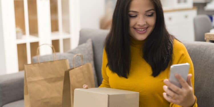 Pagamento do 13º salário acende o alerta para os gastos feitos por impulso