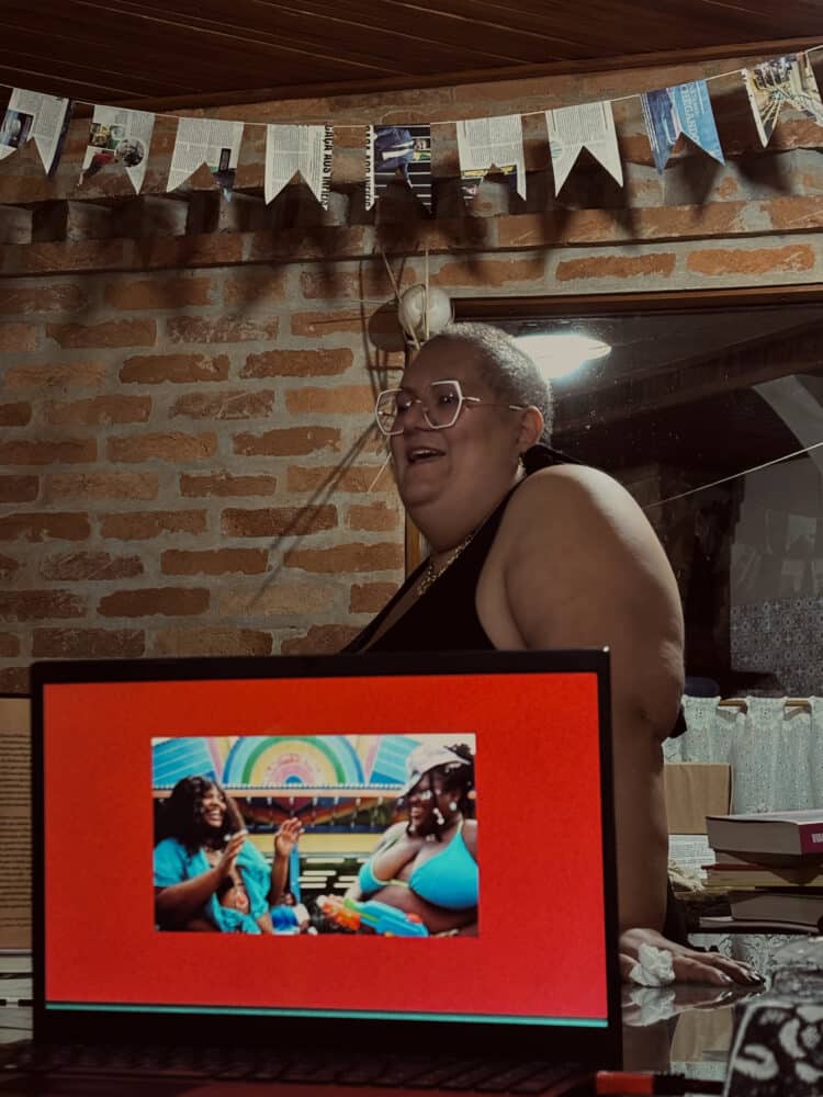 Coletivo Literário  ElaSescrevem promove dia cultural com oficinas e sarau neste sábado