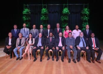 Prefeito, vice-prefeito e vereadores eleitos tomam posse para o mandato 2025-2028 em Araxá