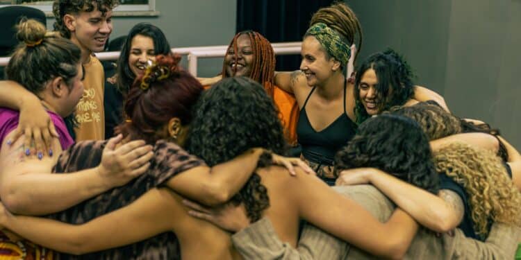 Coletivo Literário  ElaSescrevem promove dia cultural com oficinas e sarau neste sábado