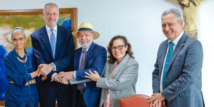 Embaixador André Corrêa do Lago é escolhido presidente da COP30