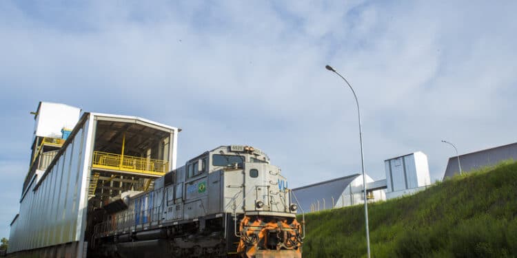 VLI abre cerca de 50 vagas para maquinistas em Minas Gerais e Espírito Santo