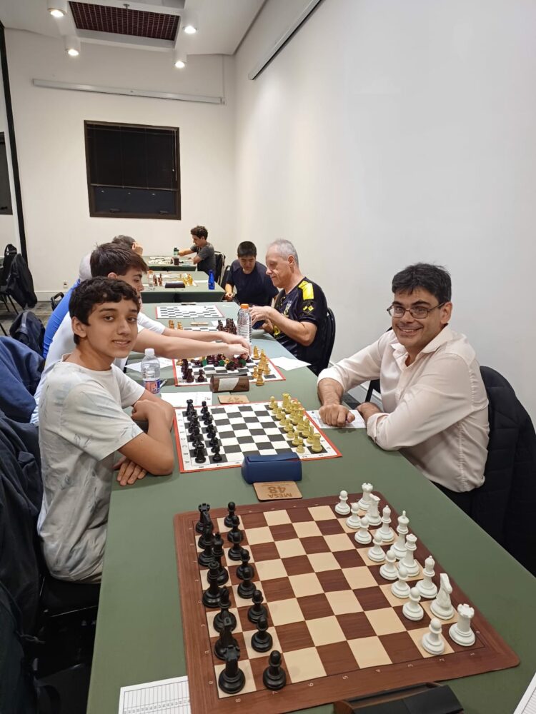 Enxadrista araxaense Edgard obtém 55% de aproveitamento no II Sampa Chess Open