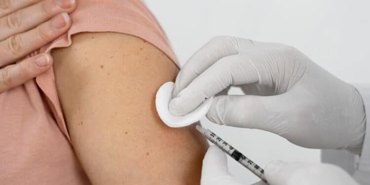 Vacina contra herpes zóster pode diminuir risco de demência