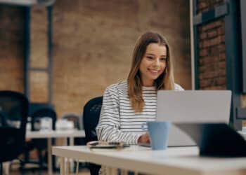 Rede Enem atinge milhões de estudantes no Brasil com cursos gratuitos para o ENEM, Encceja e vestibulares