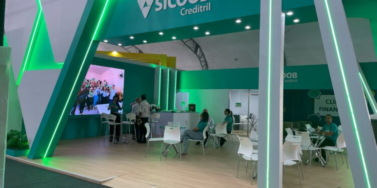 Sicoob Creditril leva novamente as Clínicas Financeiras para a Femec 2025