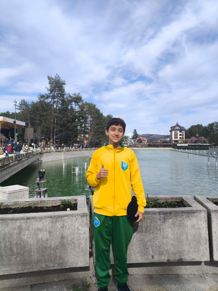 Araxaense Edgard presente no Mundial de Xadrez Escolar na Sérvia