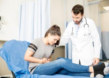 Maio Roxo alerta para as doenças inflamatórias intestinais e a importância da alimentação saudável