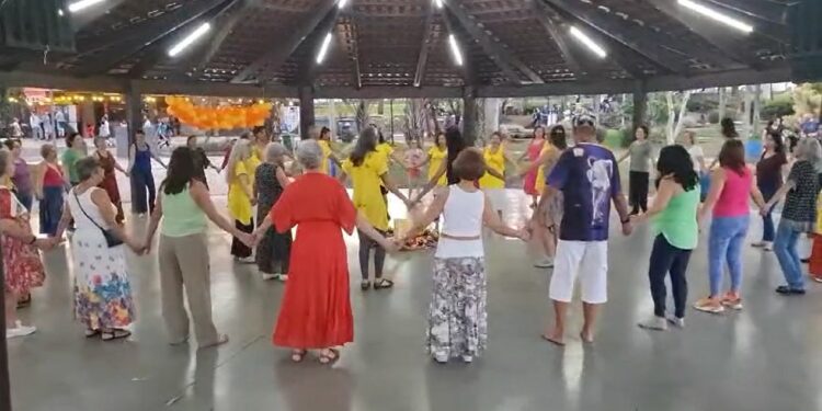 Uberlândia celebra 10ª edição do Dia Mundial das Danças Circulares com roda gratuita no Parque do Sabiá