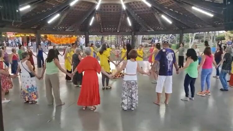 Uberlândia celebra 10ª edição do Dia Mundial das Danças Circulares com roda gratuita no Parque do Sabiá