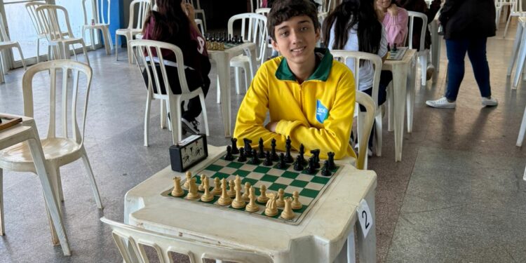 Edgard é vice campeão regional do JEMG 2025