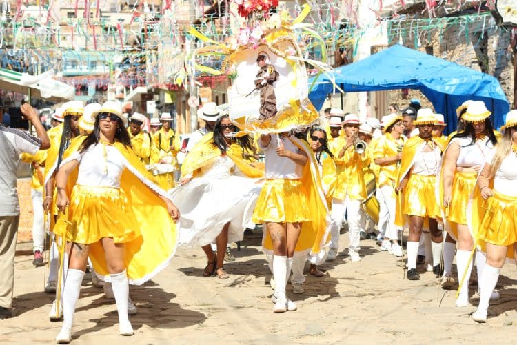 Tradicional Festa da Rua de Baixo 2025 acontece neste final de semana em São Thomé das Letras