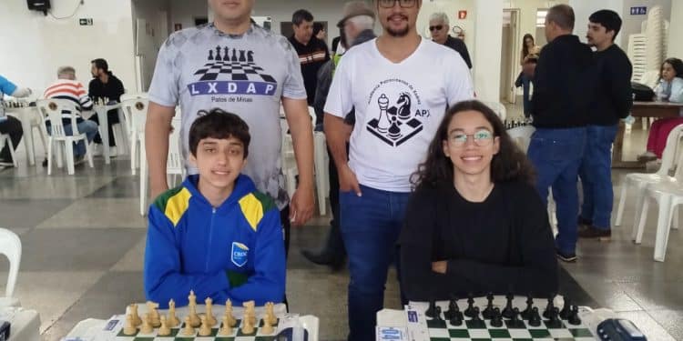 Theo é campeão da 2ª etapa do Circuito Patense de Xadrez