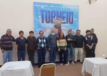 Araxaense Edgard de 15 anos de idade classifica para final do Brasileiro Absoluto de Xadrez