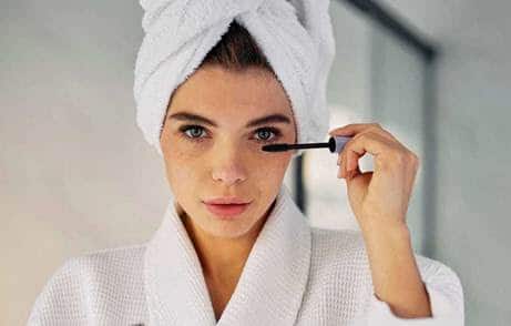 Mulheres têm duas vez mais olho seco que homens