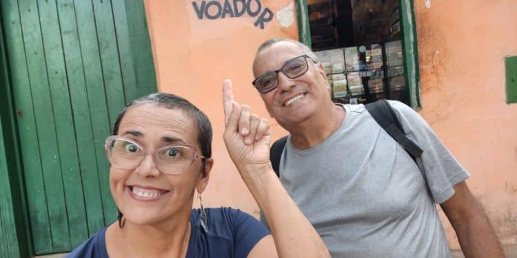 UMA OFICINA DE DISCO VOADOR