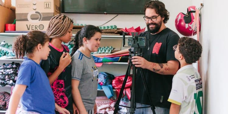 Luz, câmera, inclusão: oficinas de cinema revelam talentos nas periferias de Uberlândia