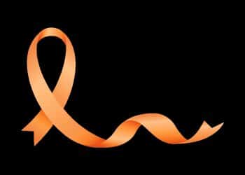 Agosto Laranja: mês de conscientização sobre a esclerose múltipla