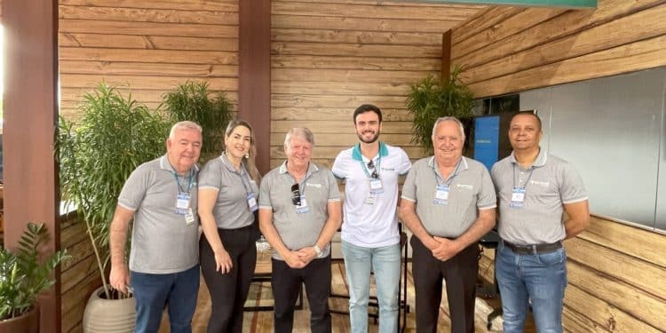 Sicoob Creditril participa da Casa do Leite no Camaru 2025 e reforça apoio à cadeia produtiva