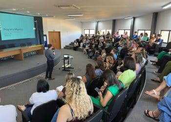 Exames gratuitos e entrega de óculos vão beneficiar alunos da rede pública em Araxá