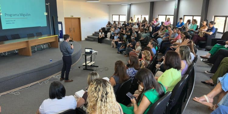Exames gratuitos e entrega de óculos vão beneficiar alunos da rede pública em Araxá