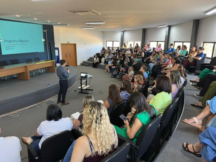 Exames gratuitos e entrega de óculos vão beneficiar alunos da rede pública em Araxá