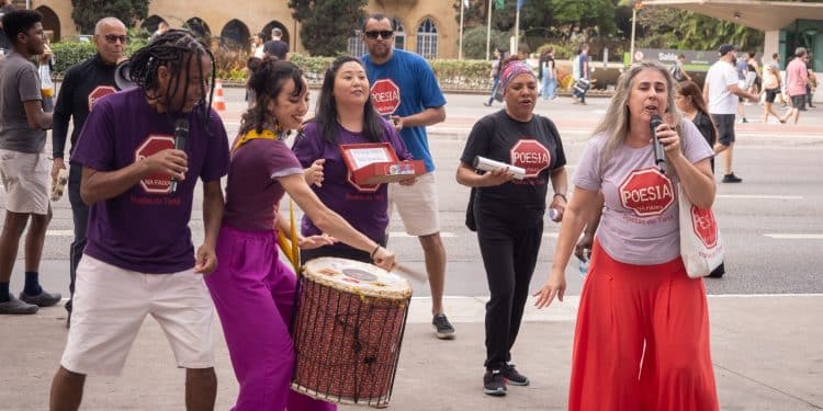 Feira do Livro Periférico 2025 acontece no Sesc Consolação com programação   gratuita e diversa