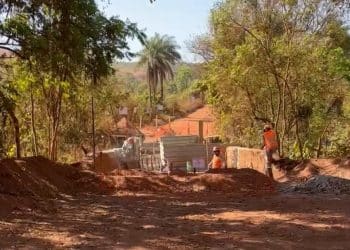 Ponte sobre o ribeirão Pirapetinga será interditada na próxima segunda (29)