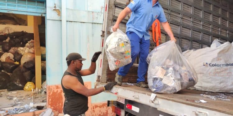 VIDA VIVA DESTINA 2,6 TONELADAS DE BLISTERS EM VARGINHA