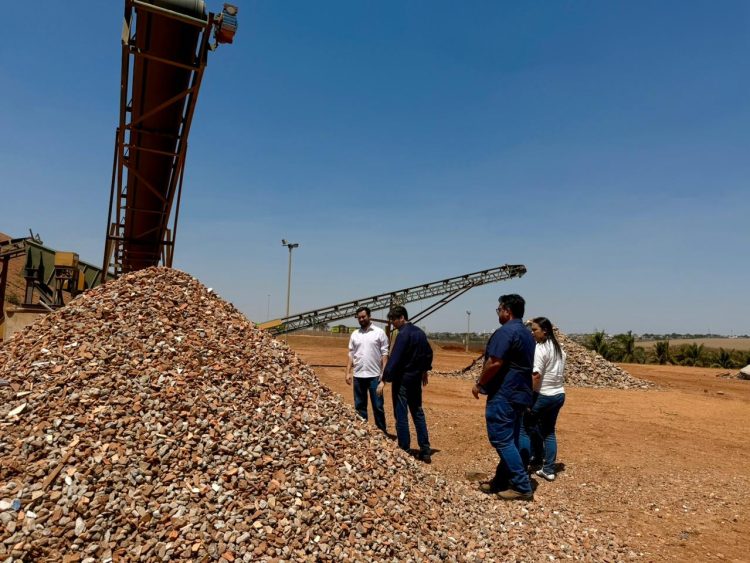 Prefeitura de Araxá discute novas alternativas para destinação do lixo urbano e mira modelo de PPP