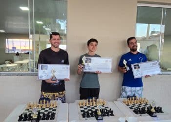 Edgard é Campeão do 1º Torneio de Xadrez Rápido do Rio Paranaíba 2025