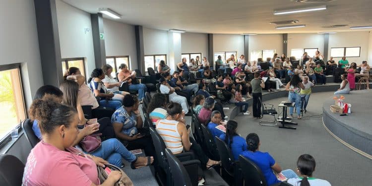 Prefeitura de Araxá capacita profissionais para melhorar a qualidade da alimentação escolar